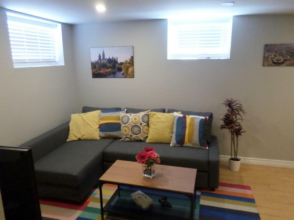 Fantastic And Modern Downtown 1-Bed Basement Apt., Parking Wi-Fi And Netflix Included Otawa Exterior foto